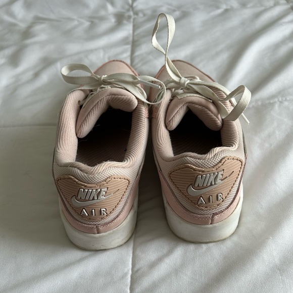 Nike Air Max 90 Light Pink (2021 color) - Picture 4 of 6